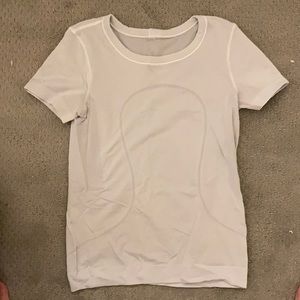 White short sleev lululemon top